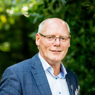 drs. J. (Jan) van Iersel, voorzitter