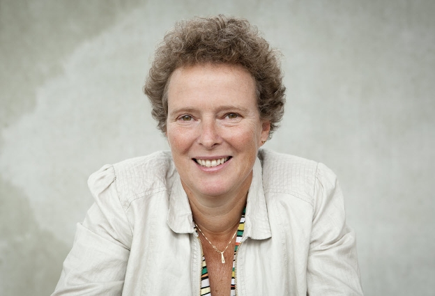Lizette Oudhuis, professor of Healthy Food & Nutrition